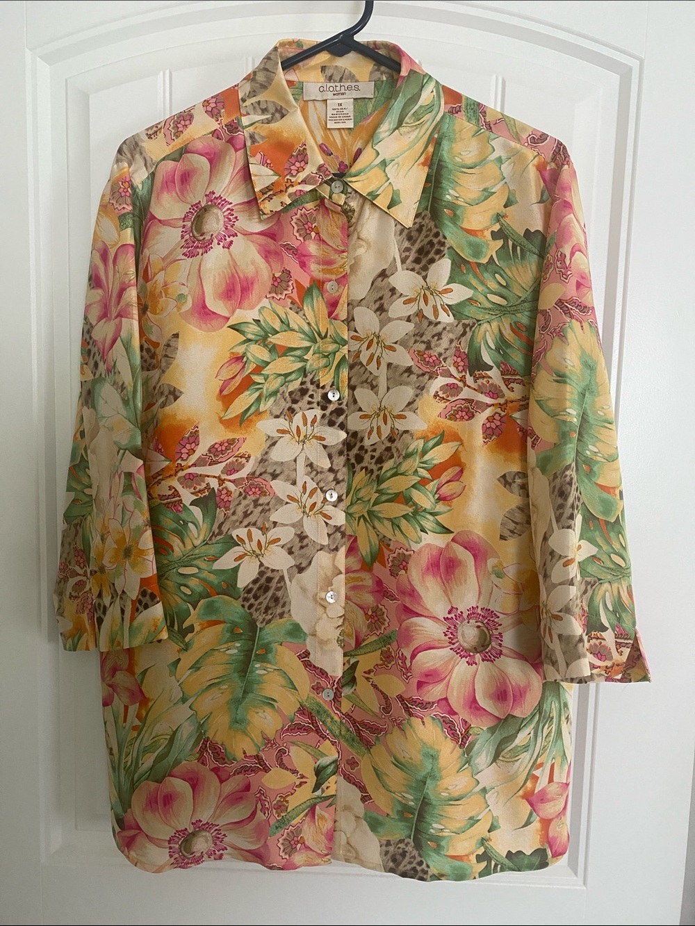 C.L.O.T.H.E.S. 1X Silk tropical floral front button blouse